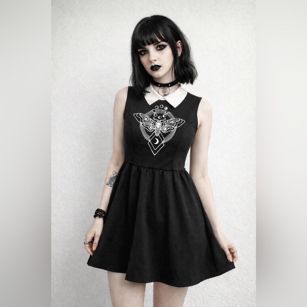Hot‎ Topic Black Death Moth Dress Sz. M